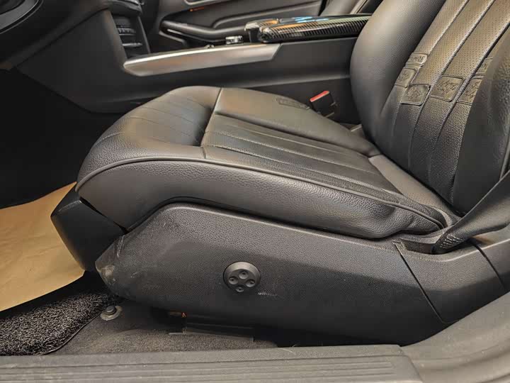 Mercedes-Benz E-Class 2015 E 200 L Sport — фото 10