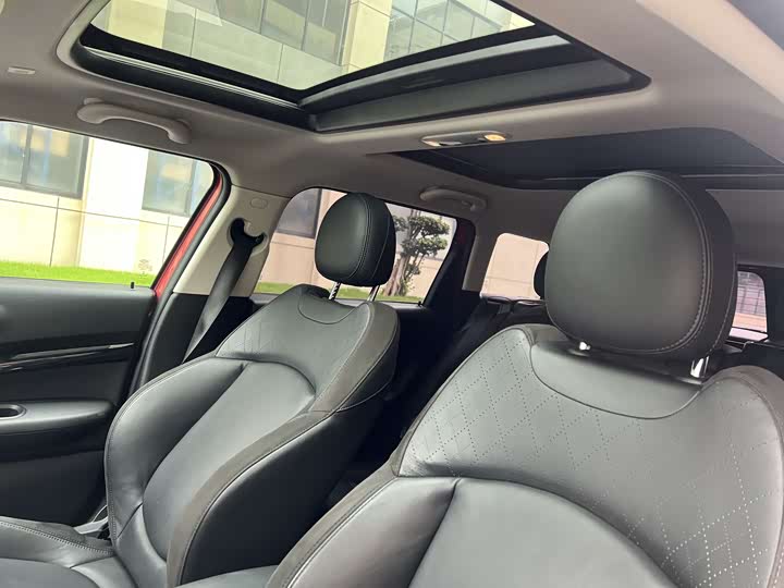 MINI Clubman — фото 7