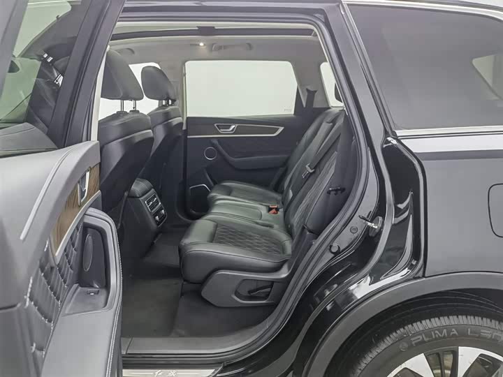 Hongqi HS7 2019 3.0 T AT 4 WD — фото 15