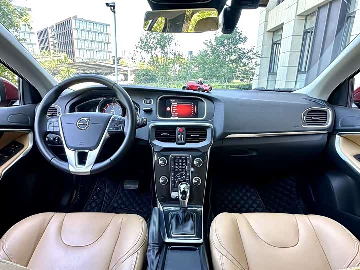 Volvo V40 2018 T 3 — фото 5