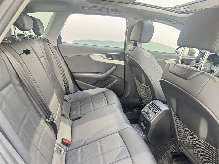 Audi A4 2021 Avant 40 TFSI — фото 8