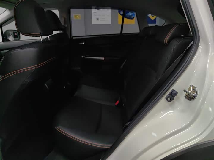 Subaru XV 2015 2.0i — фото 13