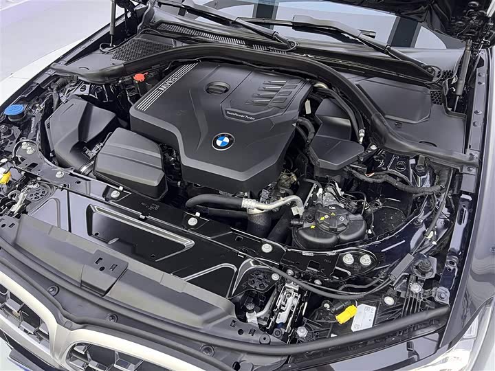BMW 3-Series 2024 325i M — фото 12