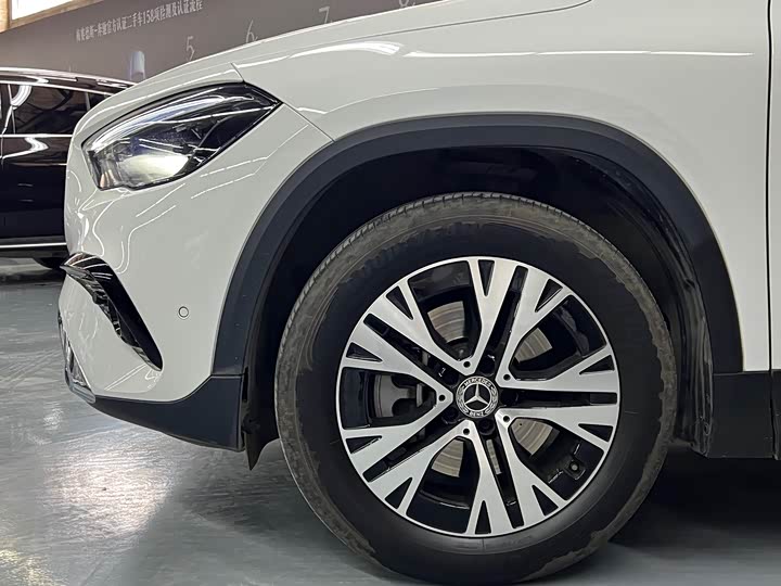 Mercedes-Benz GLA 2024 GLA 220 — фото 14