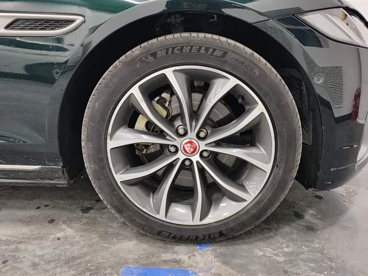 Jaguar XFL 2022 XFL 2.0 T P 250 2 WD — фото 6