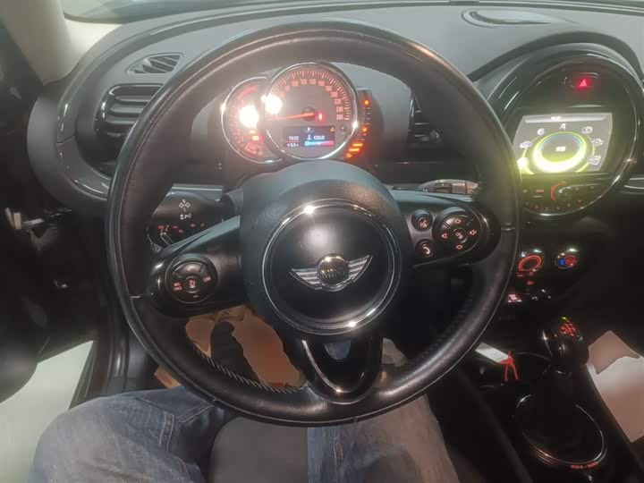 MINI Clubman — фото 7