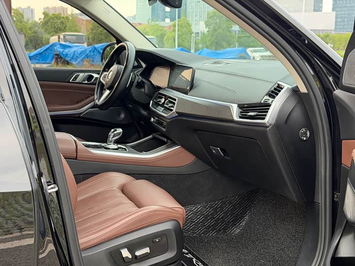 BMW X5 2022 x Drive 40i M — фото 9