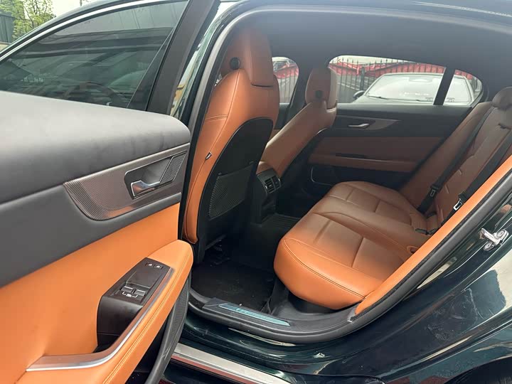 Jaguar XEL 2021 2.0 T 250 PS R-DYNAMIC S — фото 12