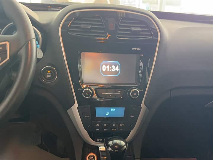 Trumpchi GS5 Super 2015 1.8 T AT 4 WD — фото 8
