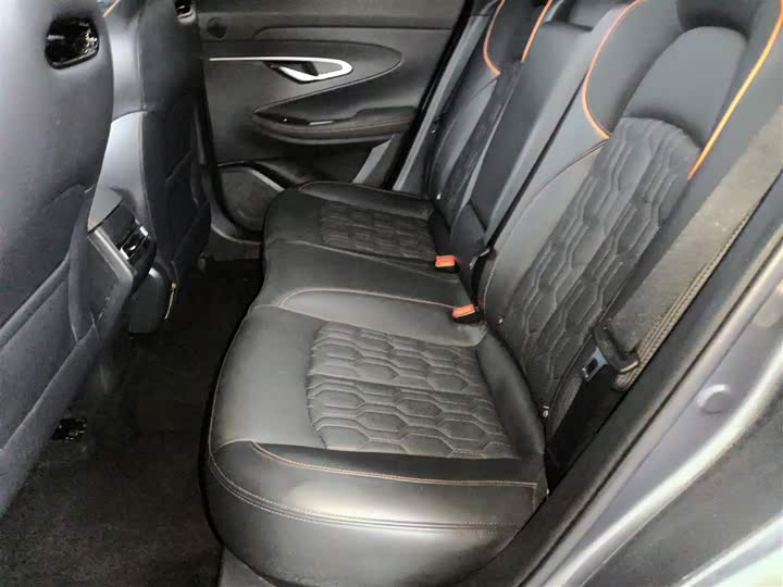 Changan UNI-T 2022 1.5 T Premium — фото 17