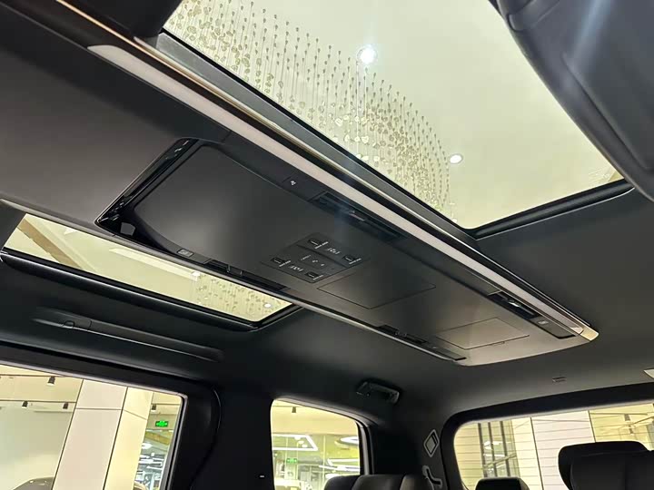 Toyota Vellfire — фото 11