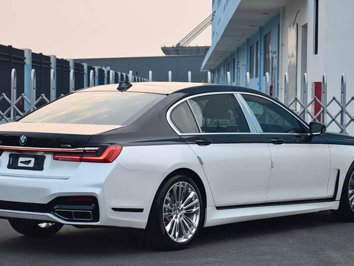 BMW 7-Series 2016 730 Li Leading — фото 9