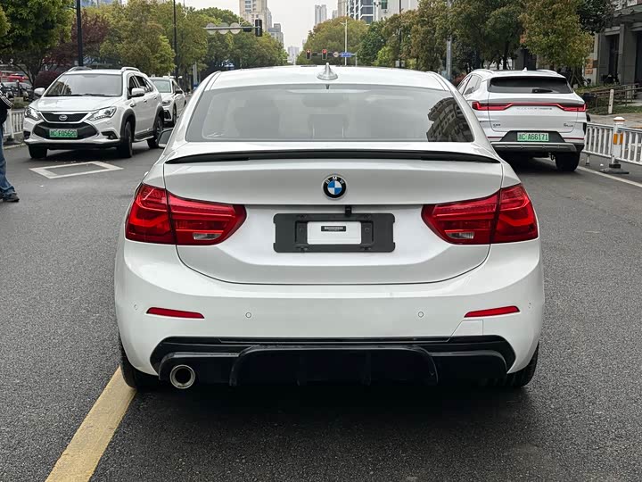 BMW 1-Series 2018 118i Sport — фото 6