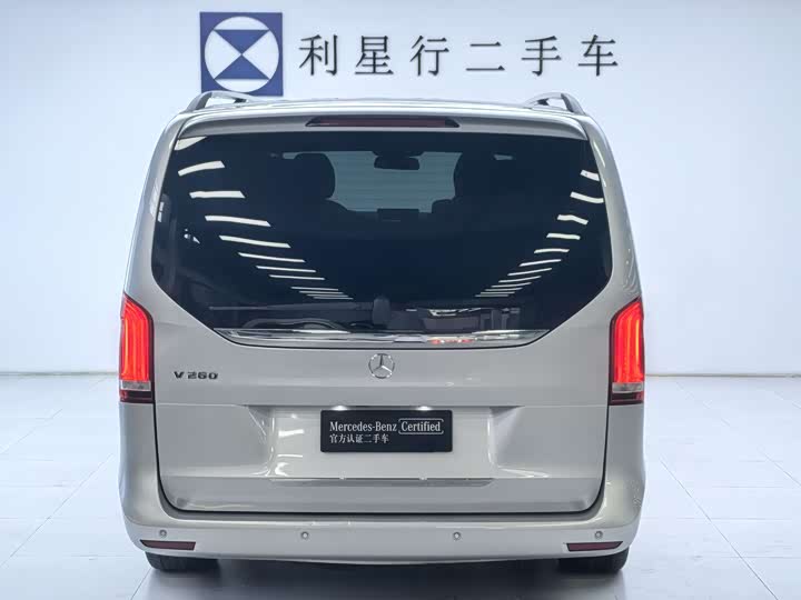 Mercedes-Benz V-Class 2018 V 260 VI — фото 6