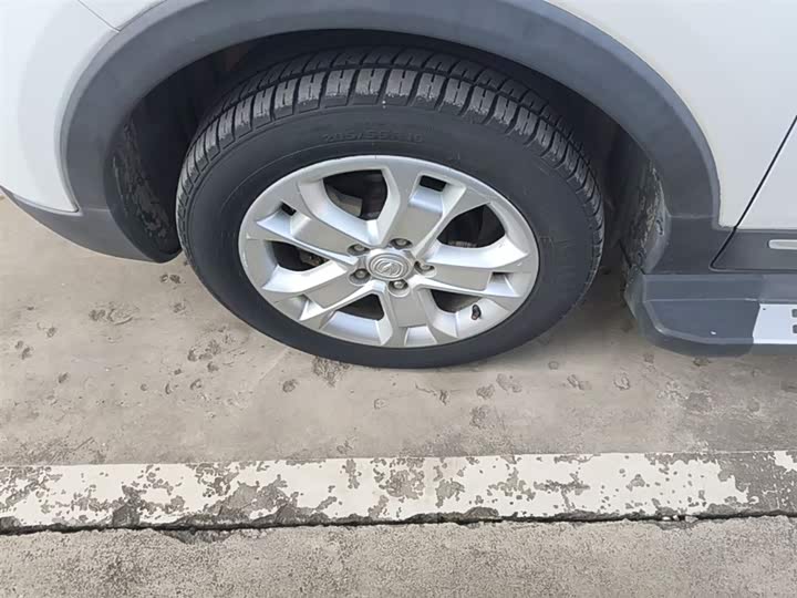 Changan CS15 2016 1.5 L MT — фото 23