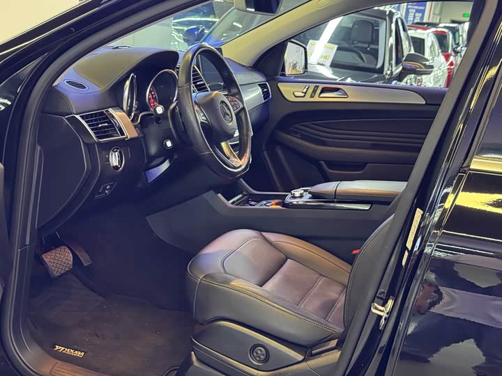 Mercedes-Benz GLE 2018 GLE 320 4 MATIC SUV — фото 7
