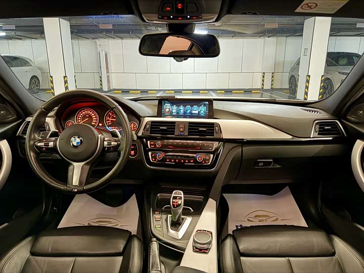 BMW 3-Series 2017 330i MSport — фото 11
