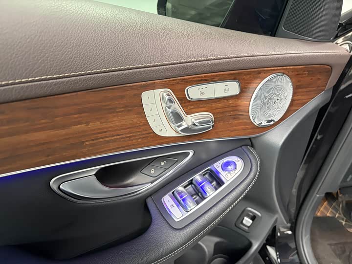 Mercedes-Benz GLC 2021 GLC 300 L 4 MATIC — фото 15