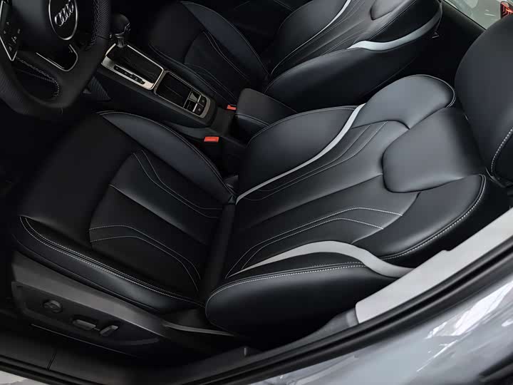 Audi Q2L 2025 35 TFSI — фото 10
