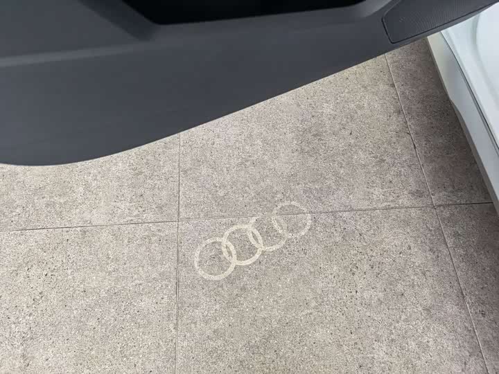 Audi A3 2025 Sportback 35 TFSI — фото 4