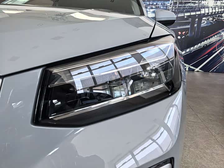 Audi Q2L 2025 35 TFSI — фото 3