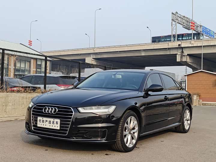 Audi A6L 2018 30 35 TFSI — фото 1