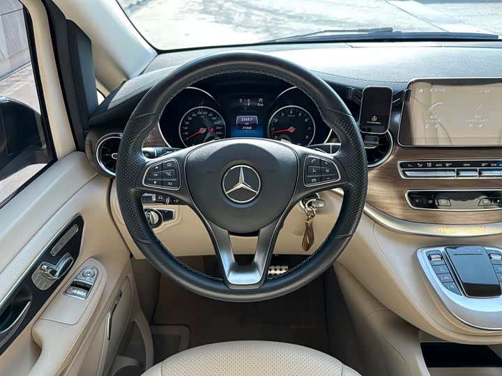 Mercedes-Benz V-Class 2021 V 260 — фото 9