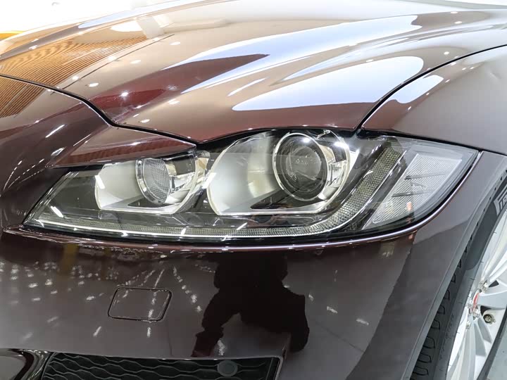 Jaguar XFL 2017 XFL 2.0 T 240 PS — фото 17