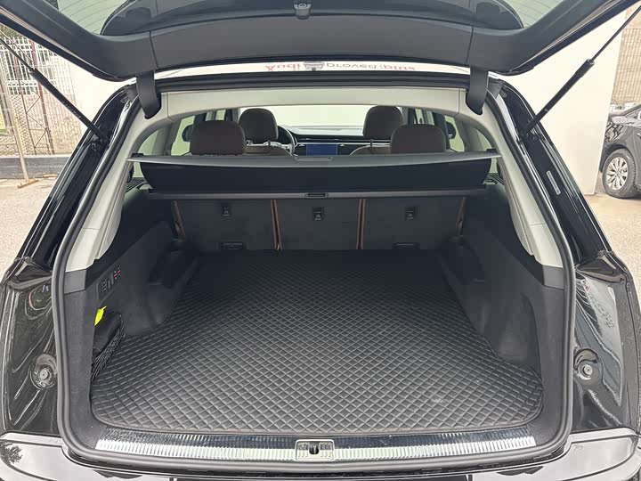 Audi Q7 2023 55 TFSI quattro S line Sport — фото 6
