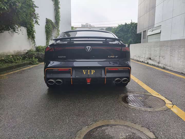 Changan UNI-V 2022 1.5 T — фото 16