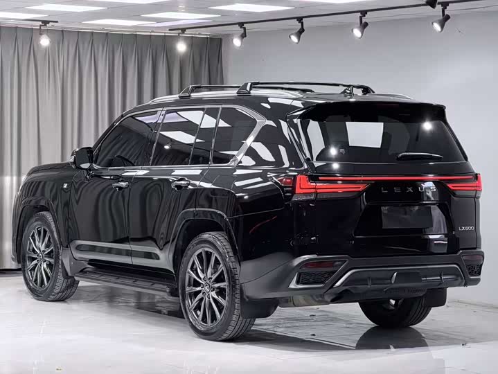 Lexus LX 2023 600 7 F-Sport — фото 11