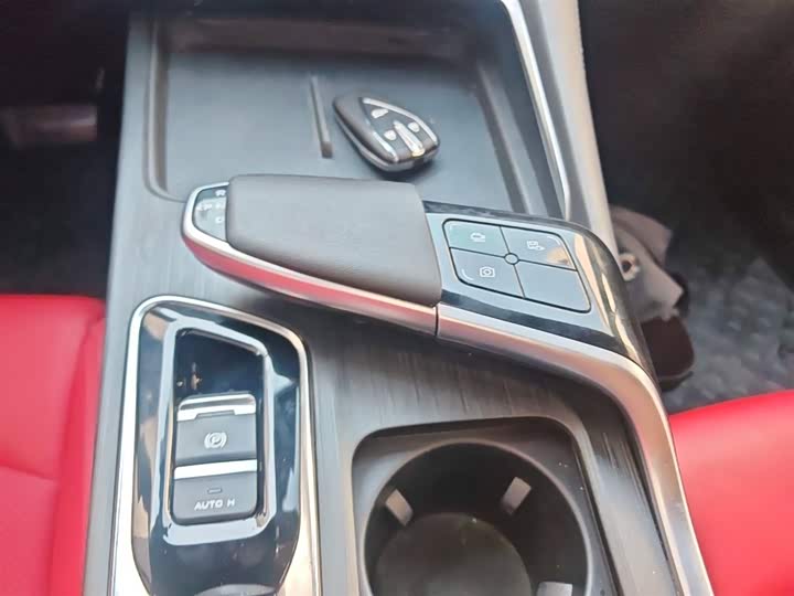 Changan UNI-T 2020 1.5 T Premium — фото 14
