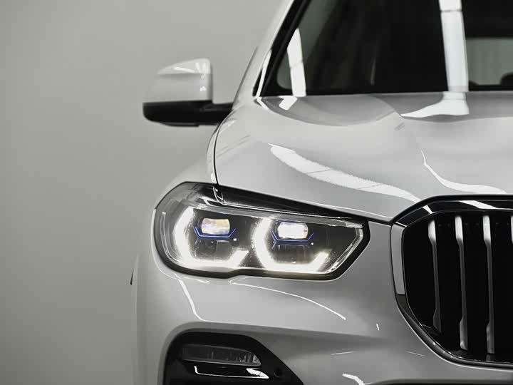 BMW X5 2019 x Drive 40i M — фото 5
