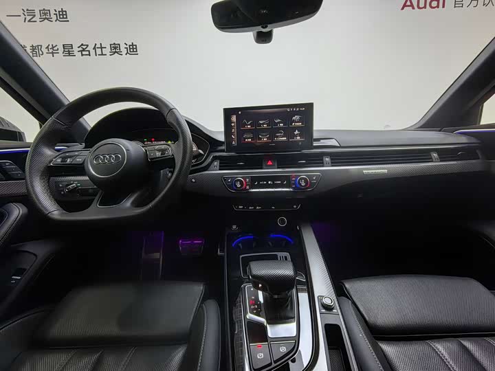 Audi A4L 2024 40 TFSI quattro RS — фото 4