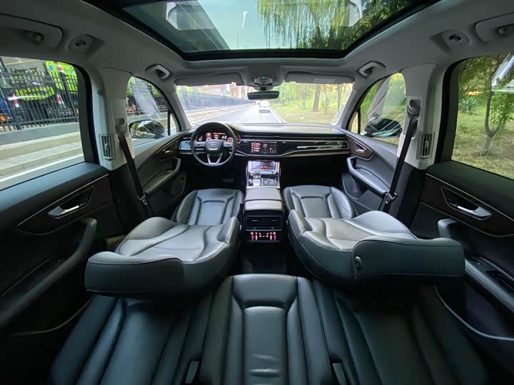 Audi Q7 2023 55 TFSI quattro S line Sport — фото 22