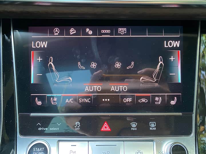 Audi Q7 2023 55 TFSI quattro S line Sport — фото 17