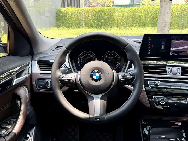 BMW X2 2023 s Drive 25i M — фото 12