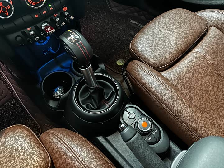 MINI Hatch — фото 13