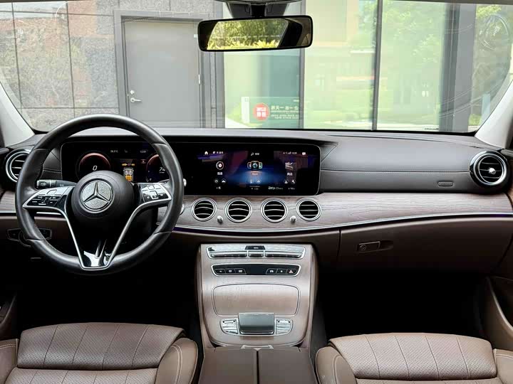 Mercedes-Benz E-Class 2022 E 300 L — фото 10