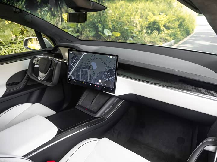 Tesla Model 2023 Plaid — фото 12