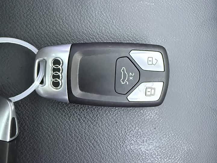 Audi Q5L 2020 40 TFSI — фото 21