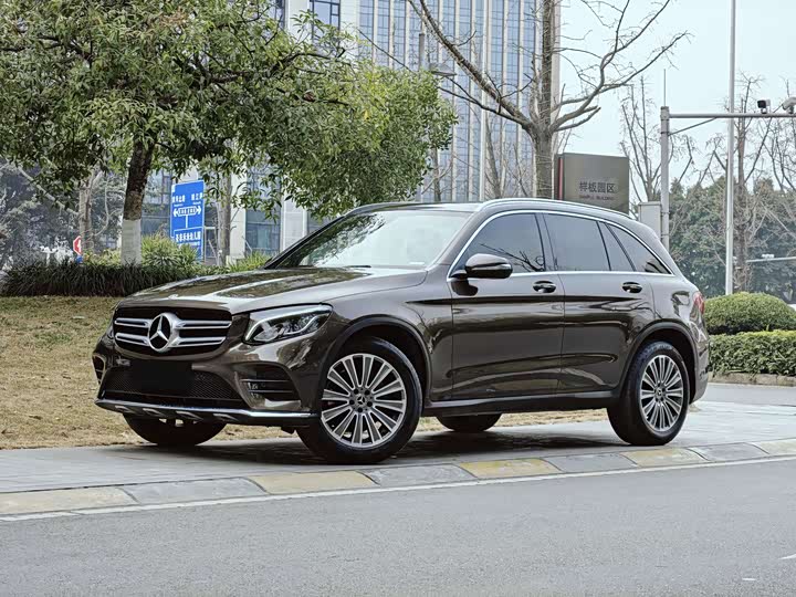 Mercedes-Benz GLC 2017 GLC 260 4 MATIC — фото 1