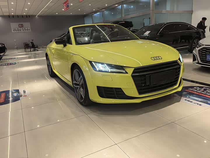 Audi TT 2015 TT Roadster 45 TFSI — фото 3