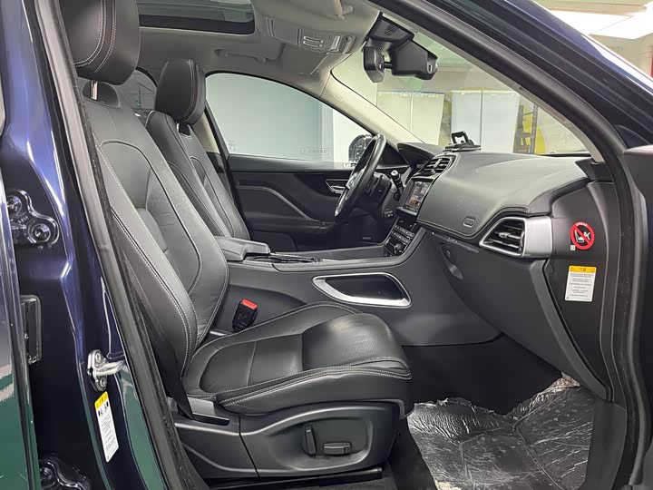 Jaguar F-PACE 2016 2.0 T 2 WDR-Sport — фото 18
