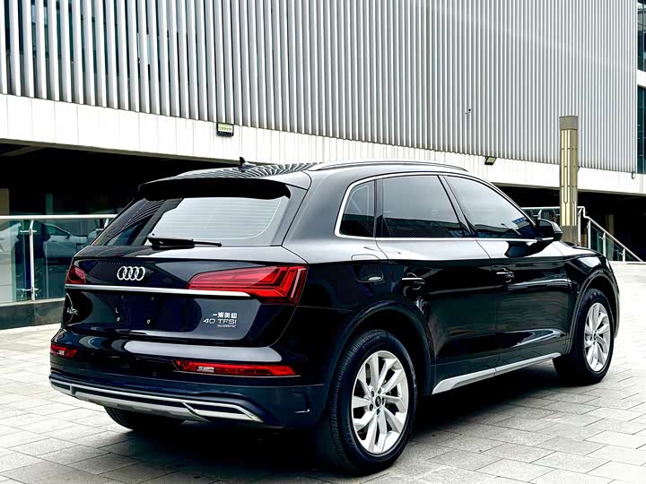 Audi Q5L 40 TFSI люкс-динамик — фото 12