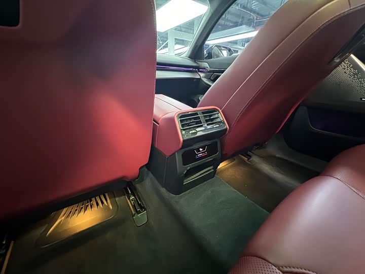 BMW 5 Series 525Li люкс-пакет — фото 9