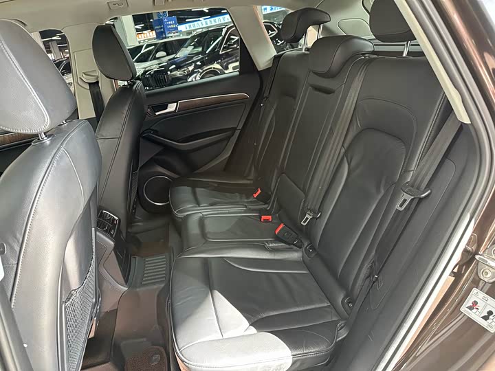 Audi Q5 2017 40 TFSI Comfort — фото 11
