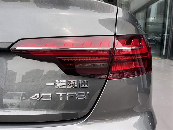 Audi A4L 2022 40 TFSI — фото 15