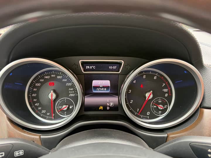 Mercedes-Benz GLS 2016 GLS 400 4 MATICLuxury — фото 15
