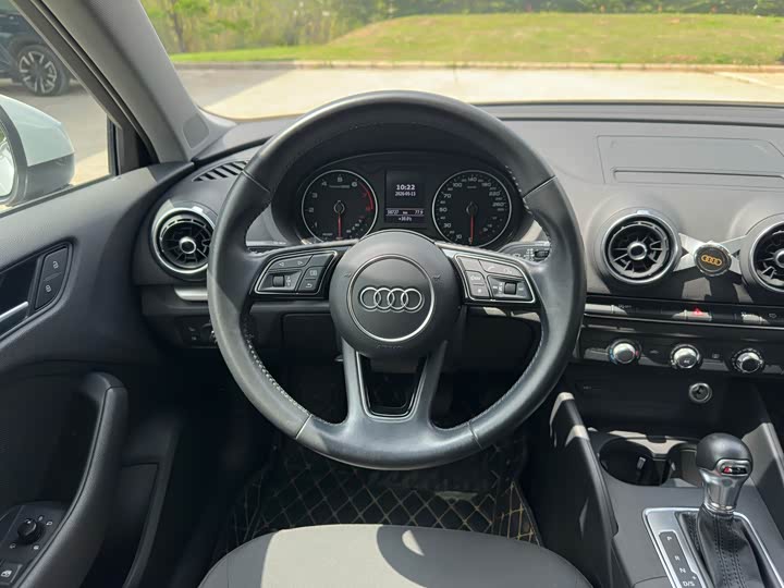 Audi A3 2018 30 Sportback 35 TFSI — фото 8